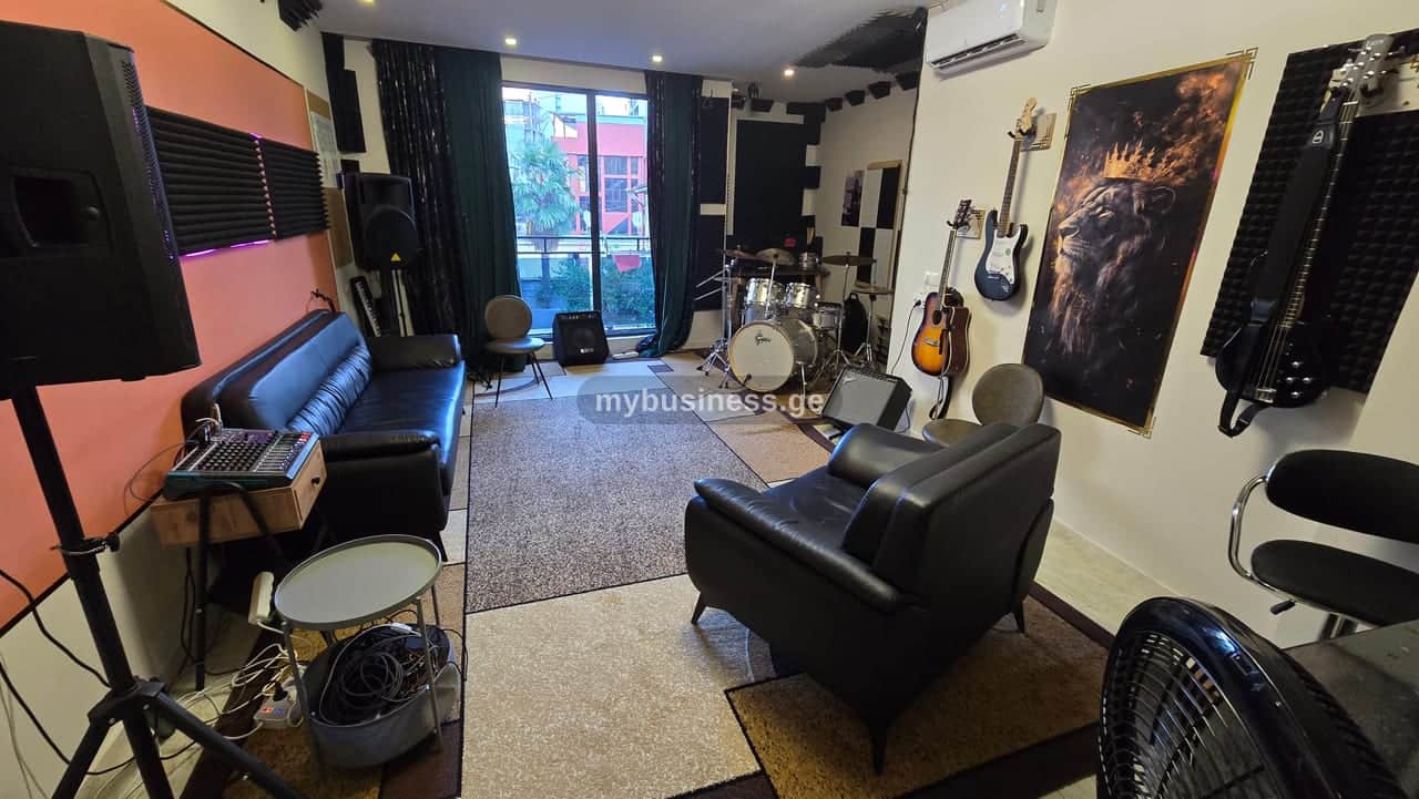 2 Studio Businesses in 1 (Batumi/Near Metro City) (1/6)